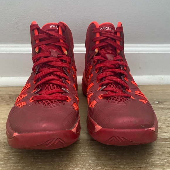 Nike Hyperdunk Sneakers - Picture 2 of 12